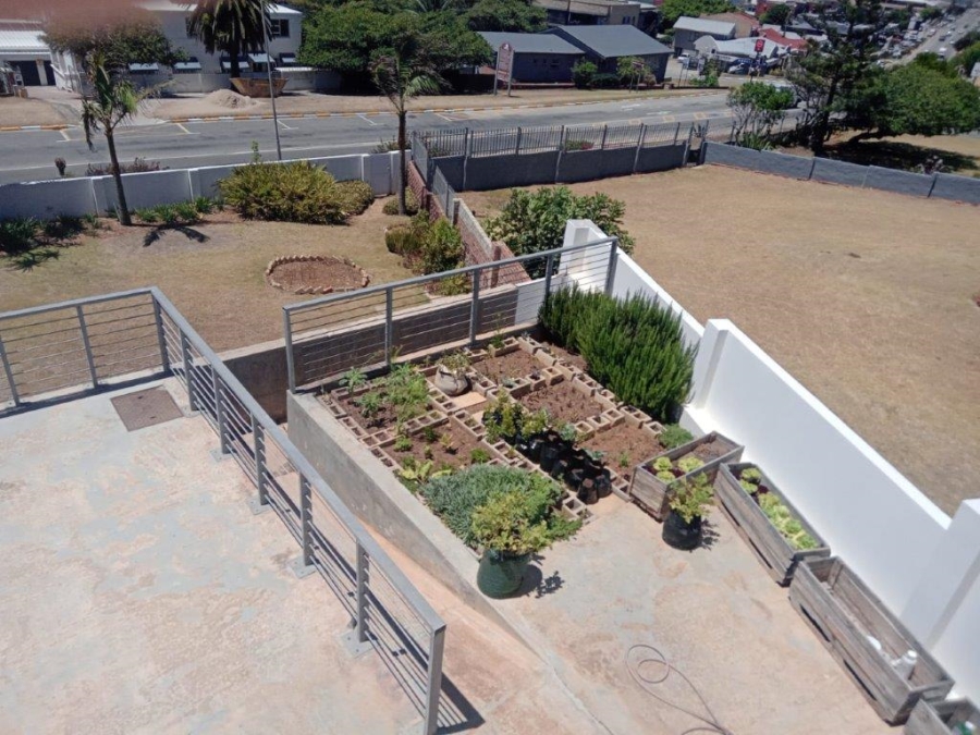 5 Bedroom Property for Sale in Ferreira Town Eastern Cape